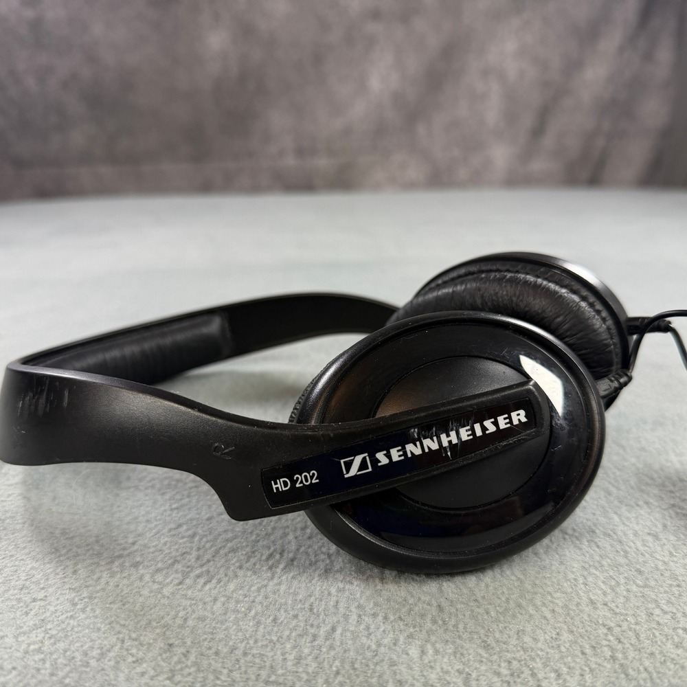 Sennheiser HD 202 On-Ear Wired Headphones Black Dynamic Hi-Fi Stereo HD202